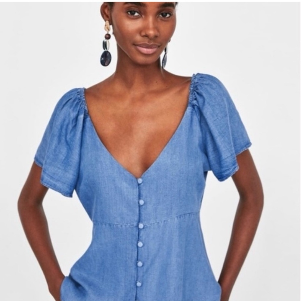 Zara women chambray short sleeve 7 button top size medium v neck lightweight